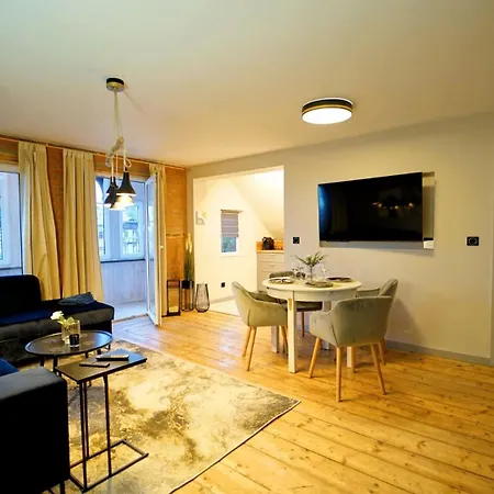 Every Sky Konstytucji 3 Maja 45 Apartment